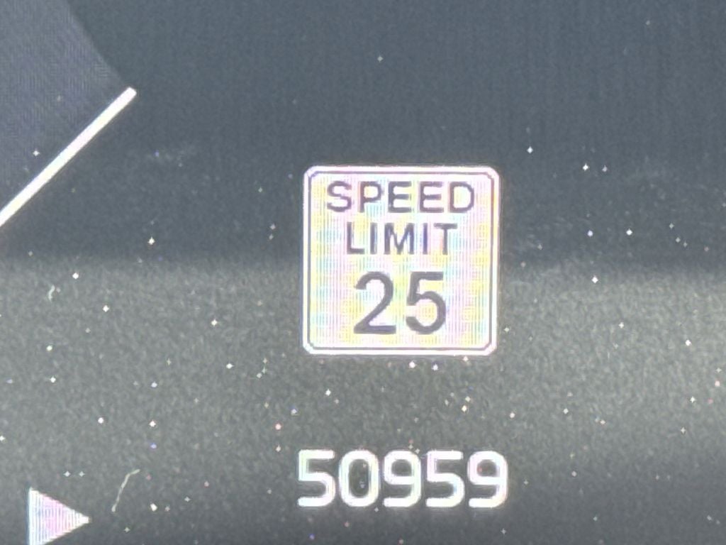 2022 Volvo XC40 Momentum