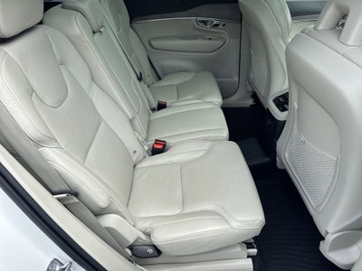 2022 Volvo XC90 Recharge Plug-In Hybrid T8 Inscription 7 Passenger