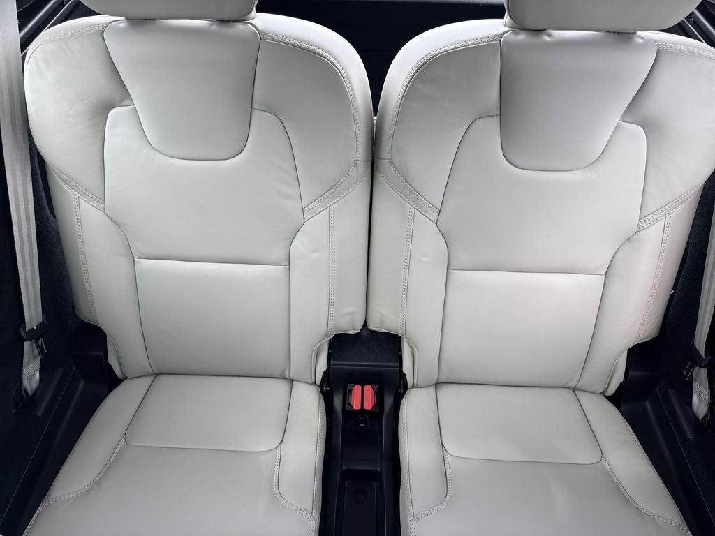 2022 Volvo XC90 Recharge Plug-In Hybrid T8 Inscription 7 Passenger