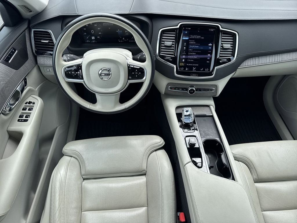 2022 Volvo XC90 Recharge Plug-In Hybrid T8 Inscription 7 Passenger