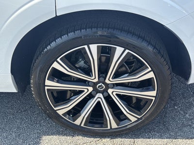 2023 Volvo XC60 B5 Ultimate Bright Theme