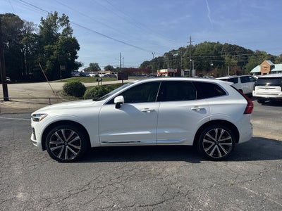 2023 Volvo XC60 B5 Ultimate Bright Theme