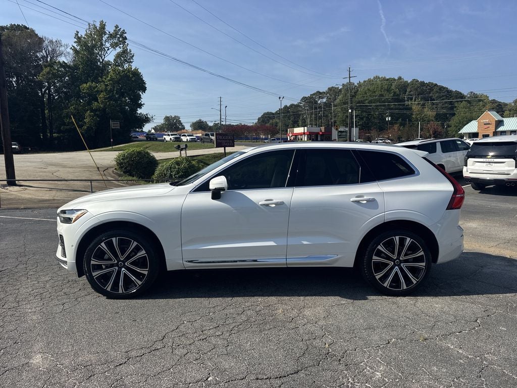 2023 Volvo XC60 B5 Ultimate Bright Theme
