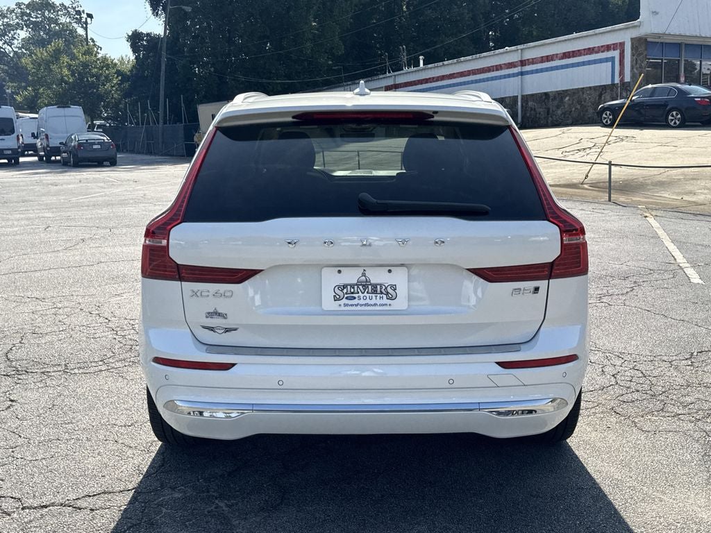 2023 Volvo XC60 B5 Ultimate Bright Theme
