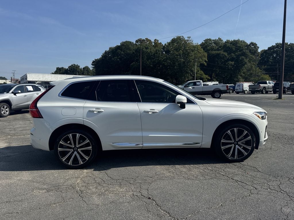 2023 Volvo XC60 B5 Ultimate Bright Theme