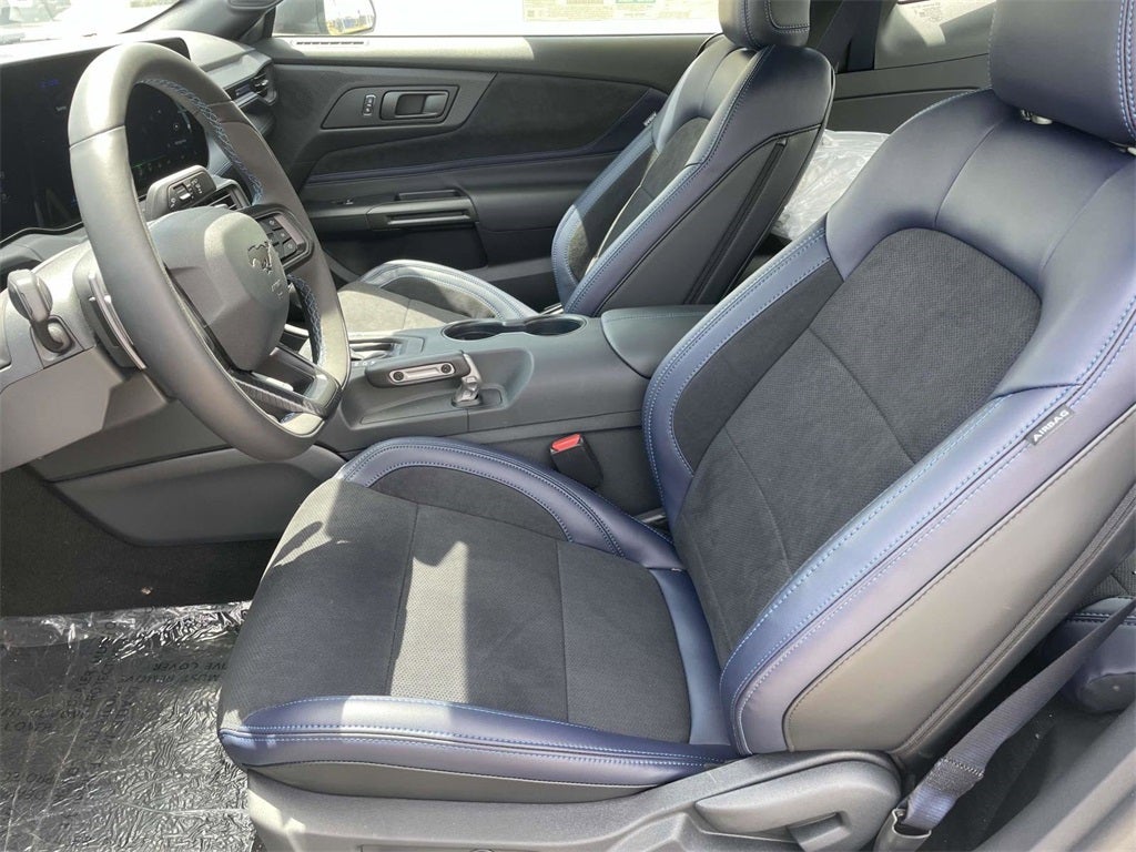 2025 Ford Mustang Dark Horse