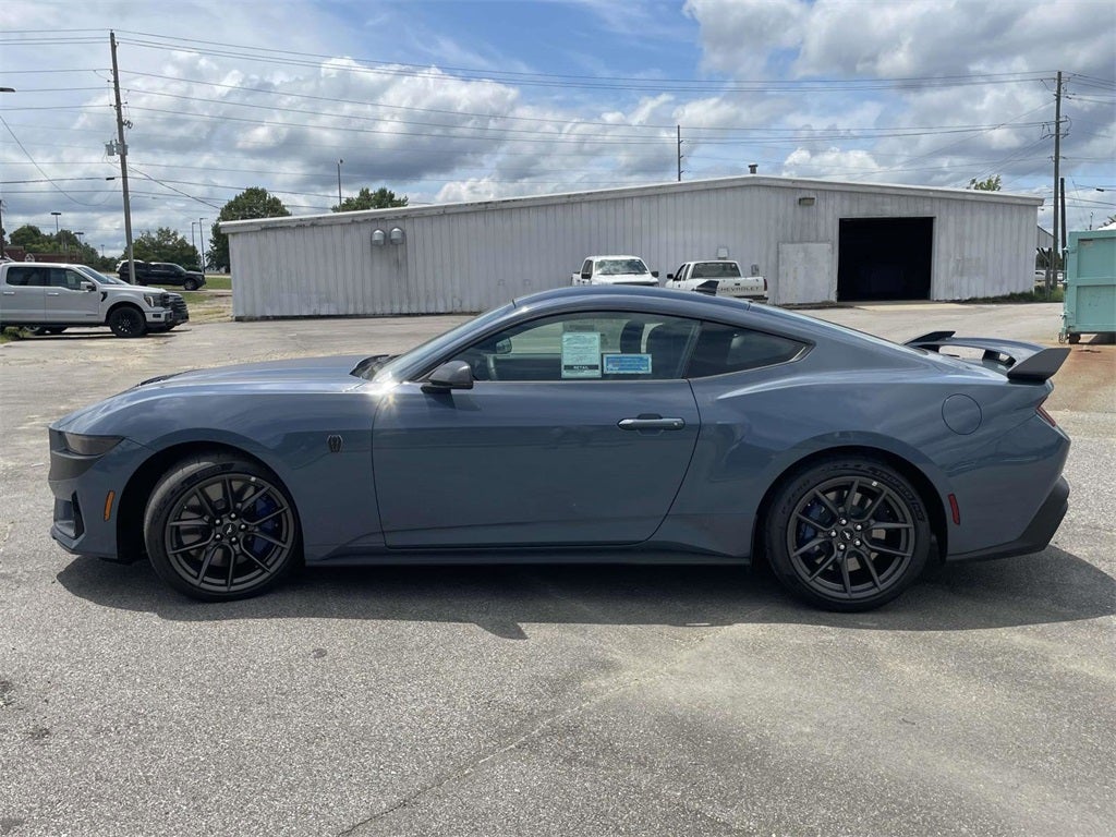 2025 Ford Mustang Dark Horse