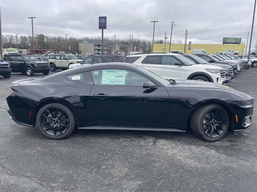 2025 Ford Mustang EcoBoost