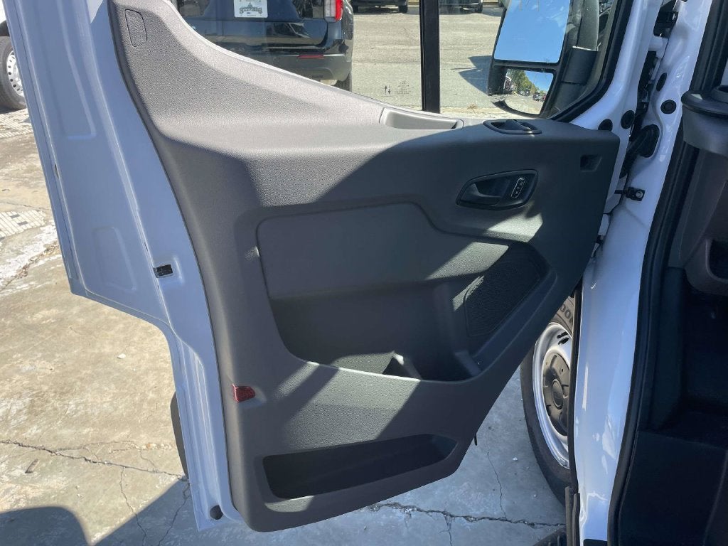 2027 Ford Transit-350 XLT