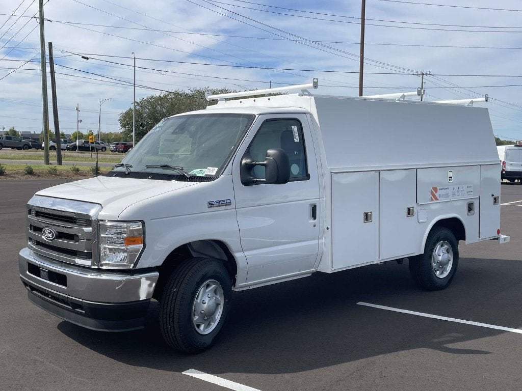 2027 Ford E-350SD Base Cutaway