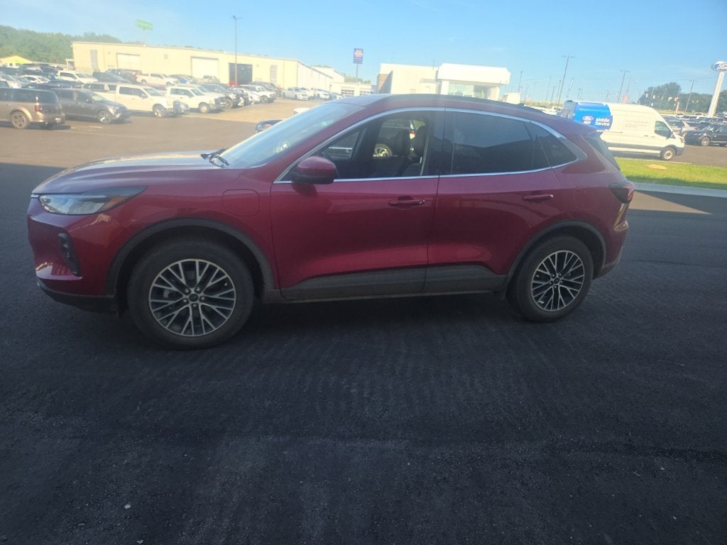 2025 Ford Escape Plug-In Hybrid Base