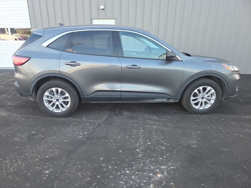 2022 Ford Escape Hybrid SE