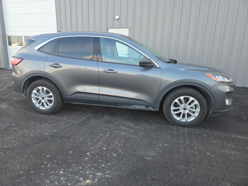 2022 Ford Escape Hybrid SE