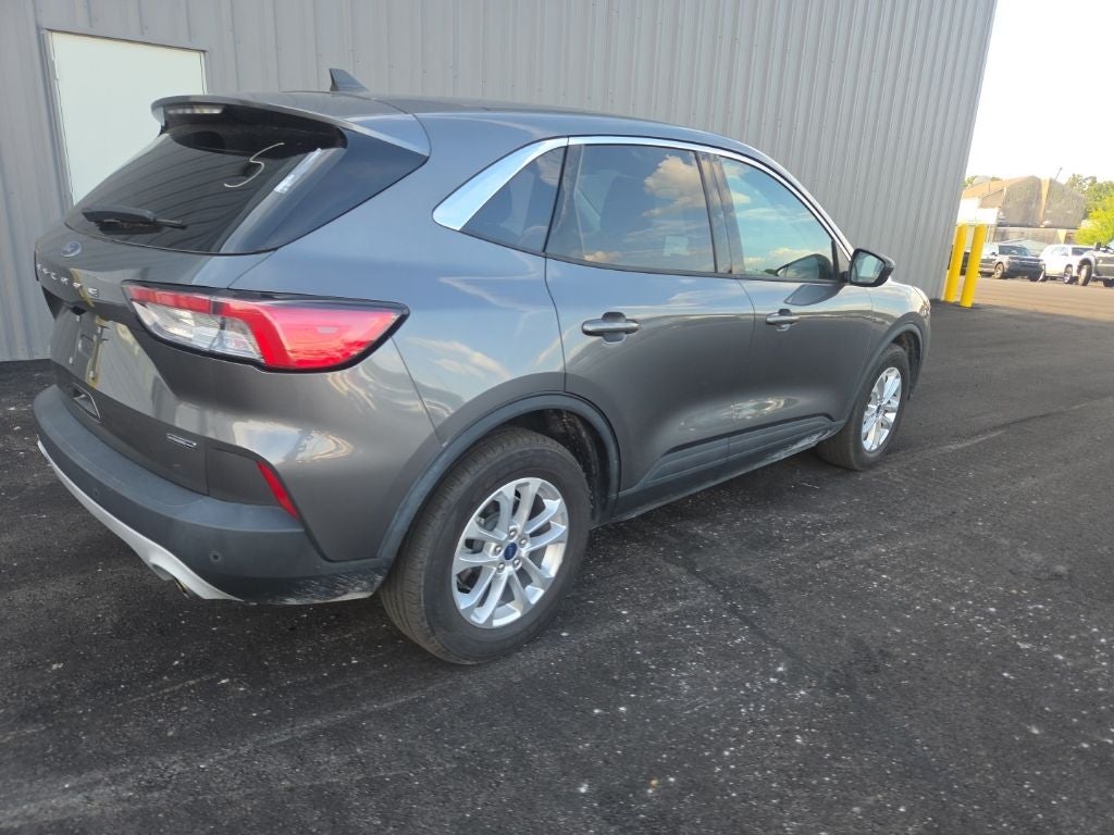 2022 Ford Escape Hybrid SE