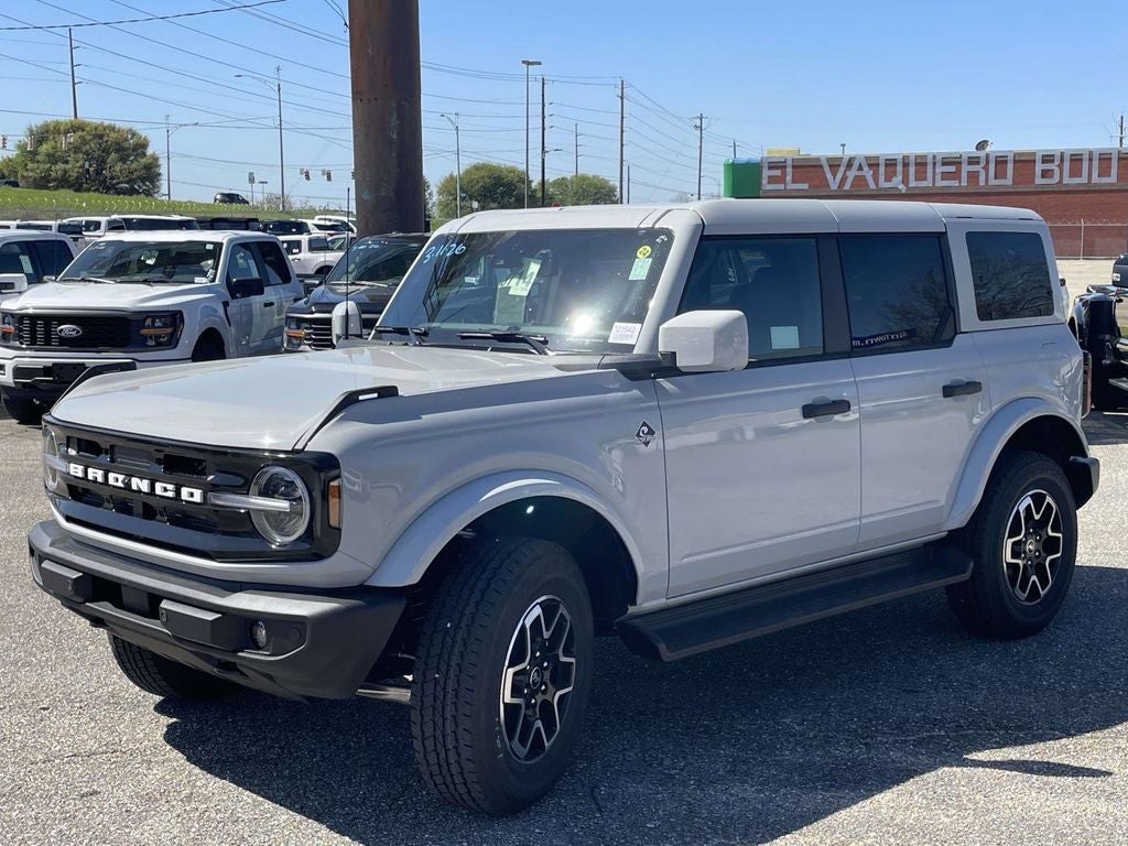 2026 Ford Bronco Outer Banks