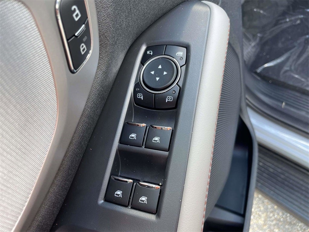 2025 Ford Expedition Max active