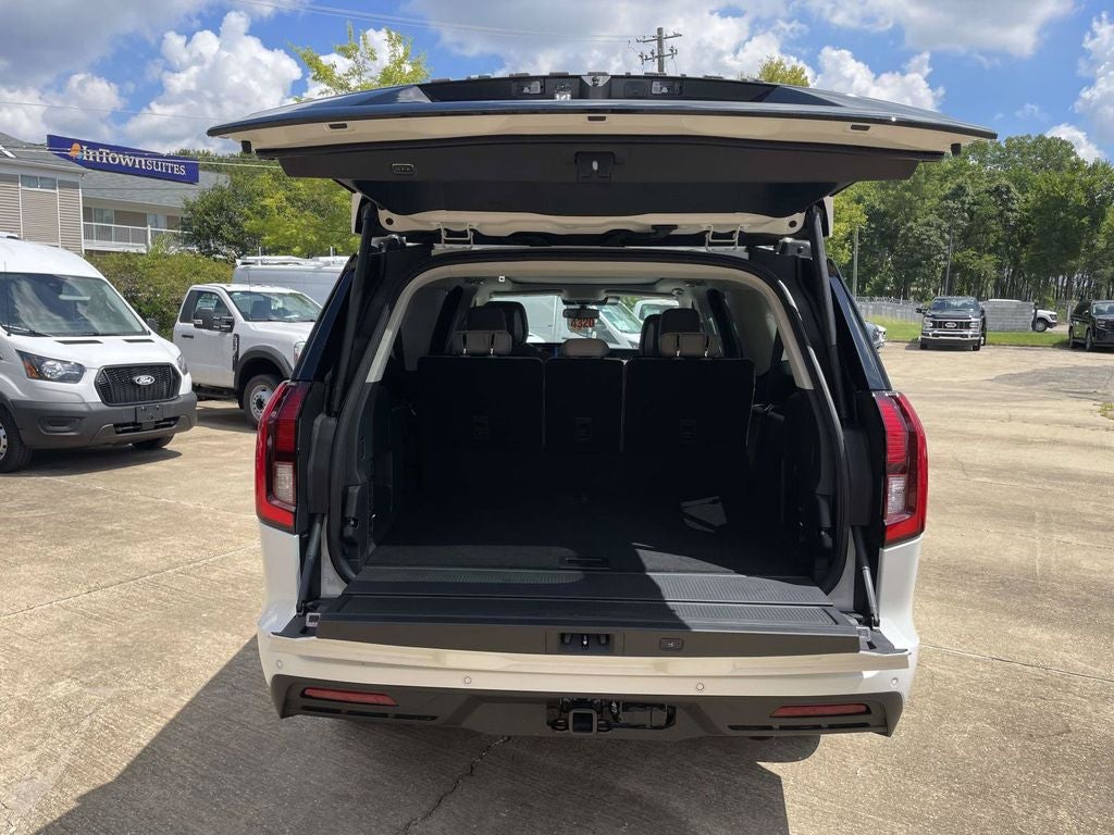 2027 Ford Expedition Max Active