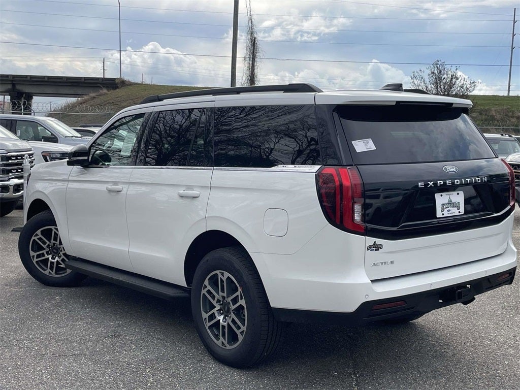 2026 Ford Expedition Active