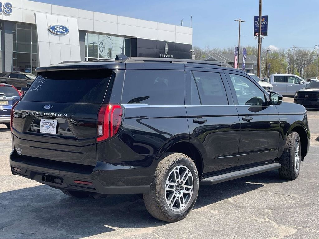 2025 Ford Expedition Active