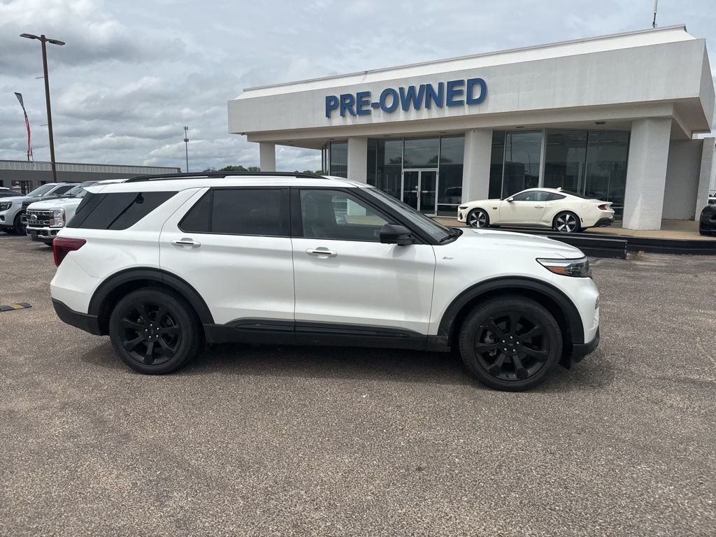 2023 Ford Explorer ST-Line