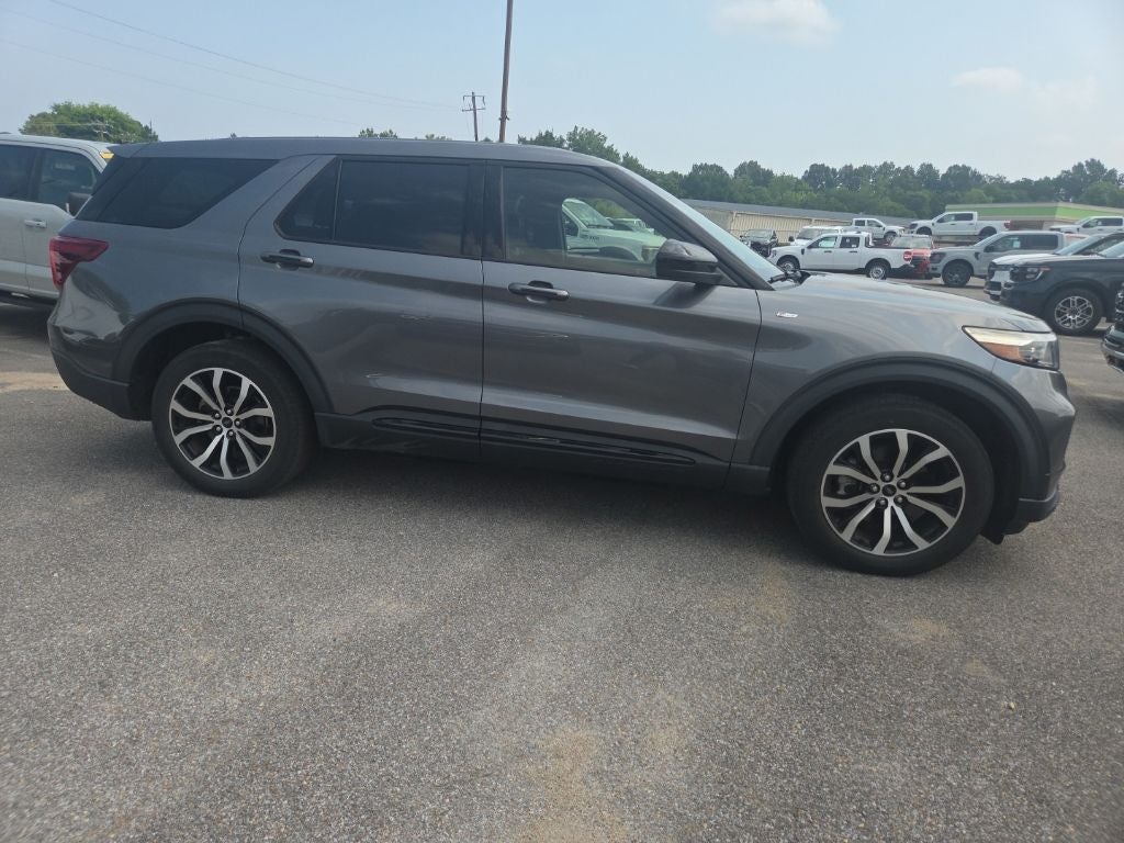 2022 Ford Explorer ST-Line