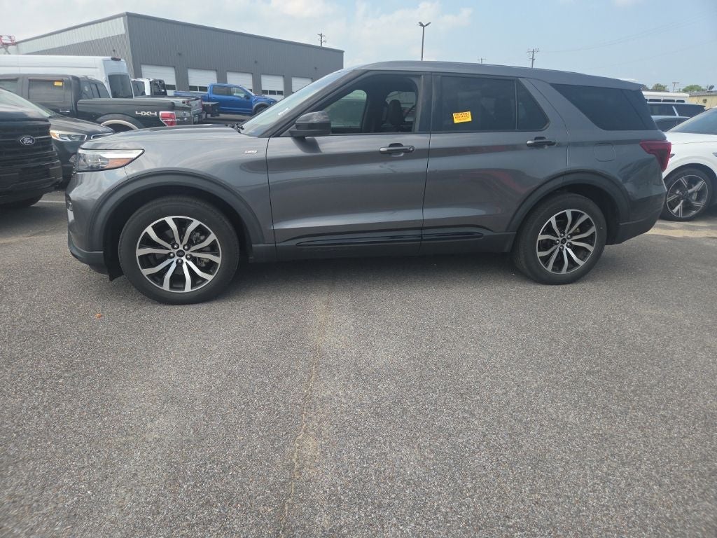 2022 Ford Explorer ST-Line