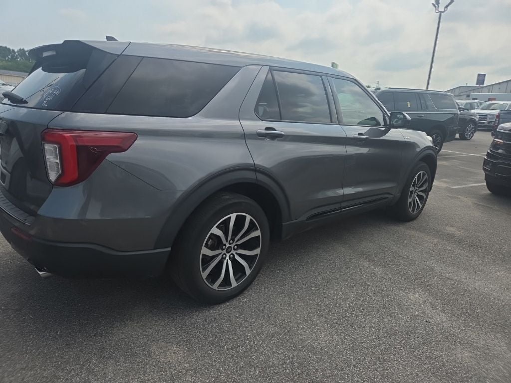 2022 Ford Explorer ST-Line