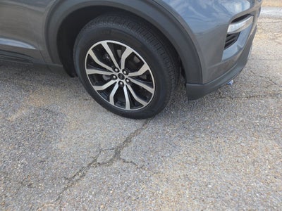 2022 Ford Explorer ST-Line