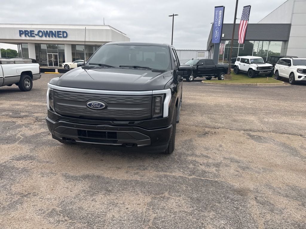 2022 Ford F-150 Lightning Lariat