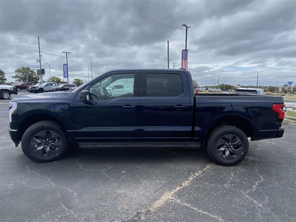 2025 Ford F-150 Lightning Flash