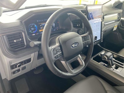 2025 Ford F-150 Lightning Flash