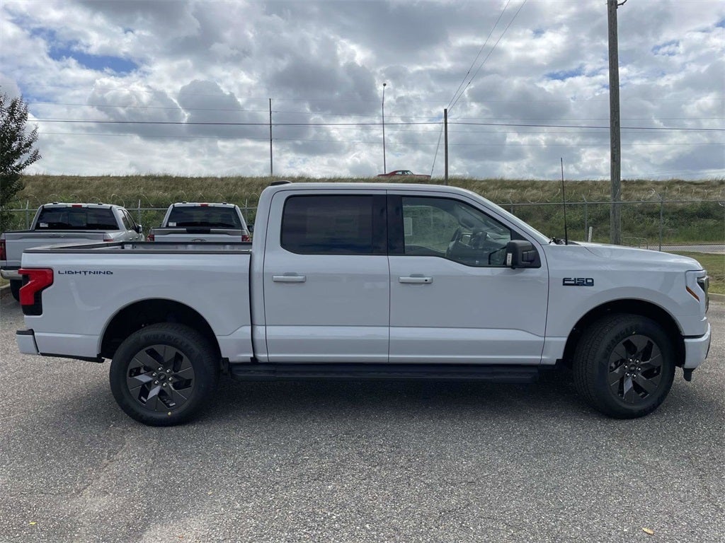 2025 Ford F-150 Lightning Flash