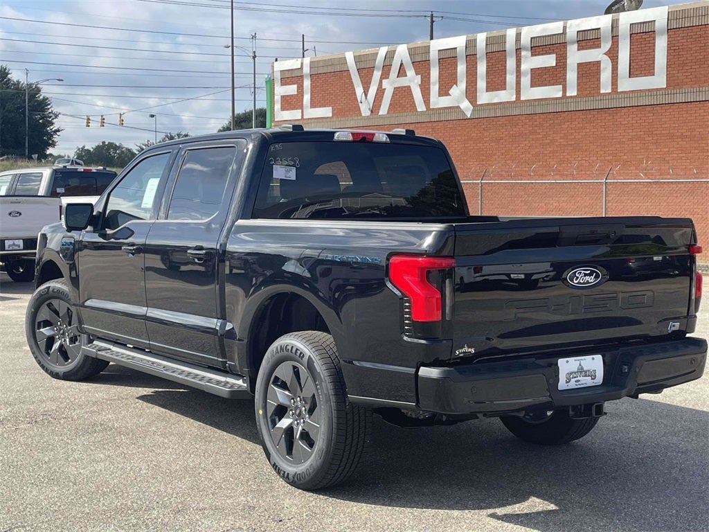 2025 Ford F-150 Lightning Flash