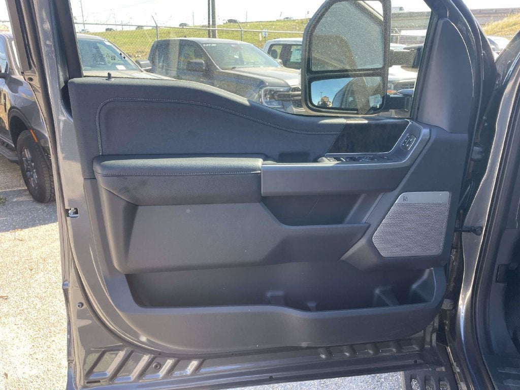 2027 Ford F-250SD Lariat