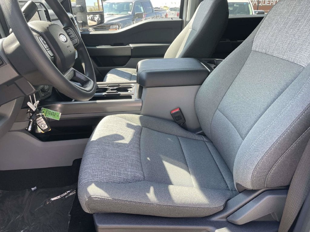 2027 Ford F-250SD XLT