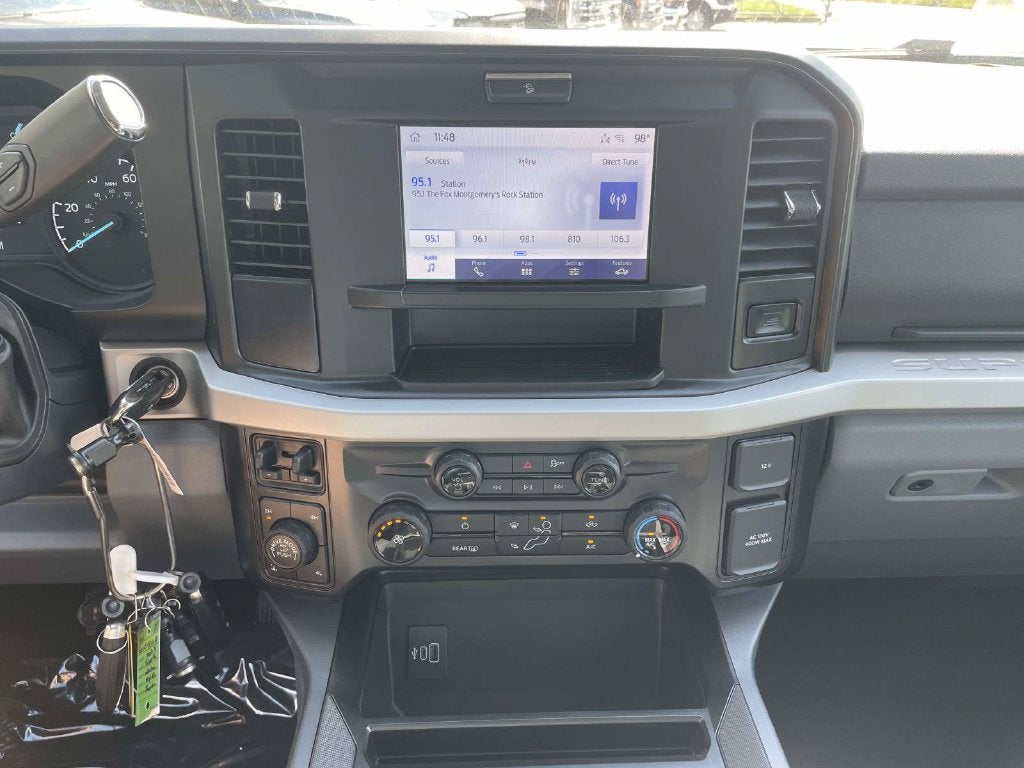 2027 Ford F-250SD XLT