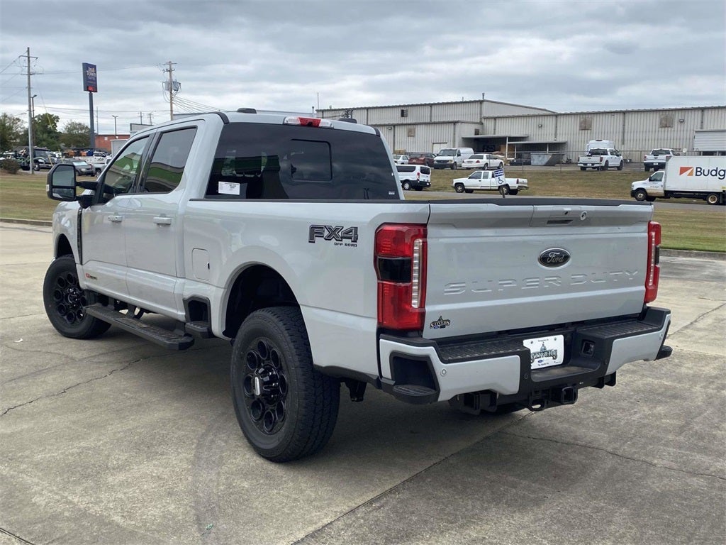 2026 Ford F-350SD Lariat
