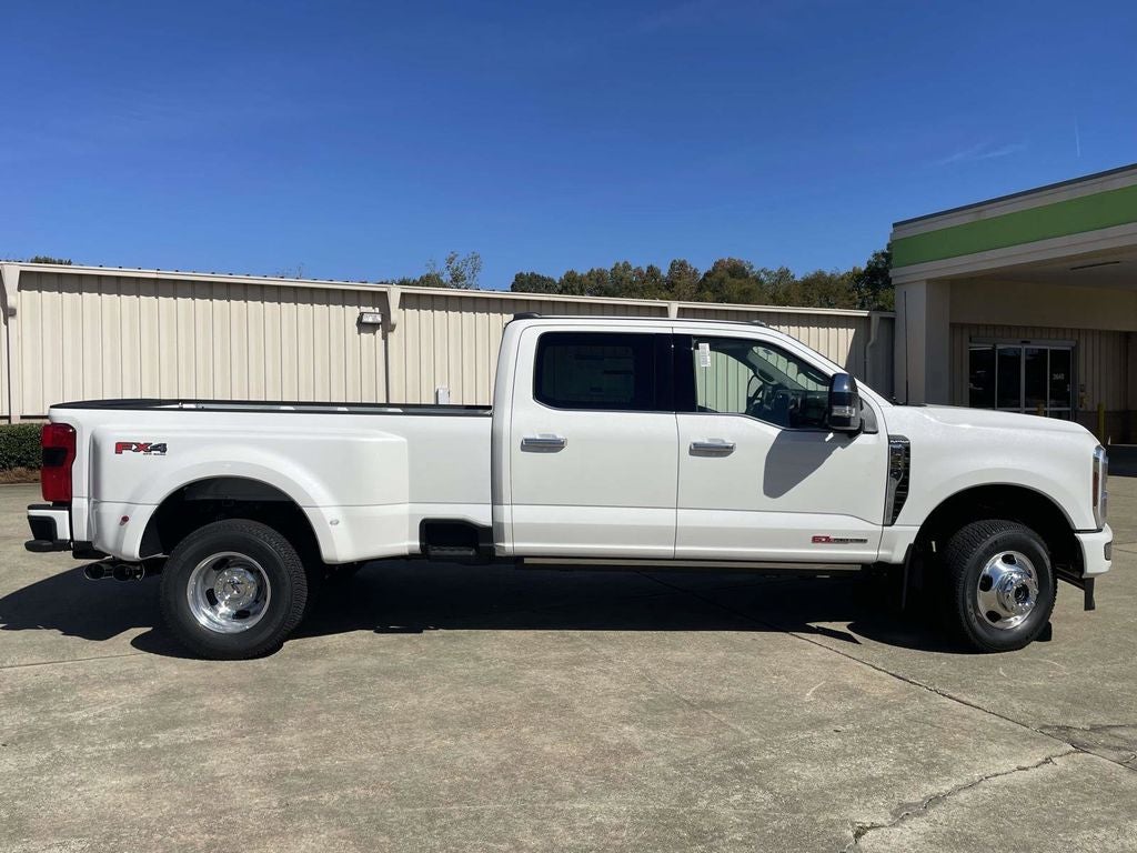 2026 Ford F-350SD Platinum DRW