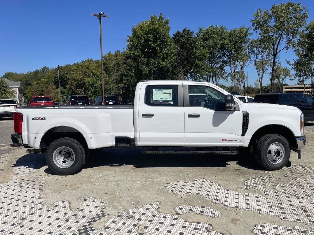 2027 Ford F-350SD XL DRW