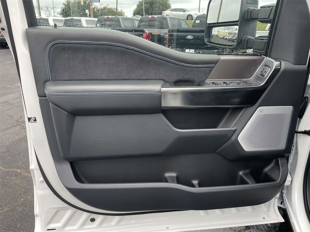 2026 Ford F-350SD Platinum DRW