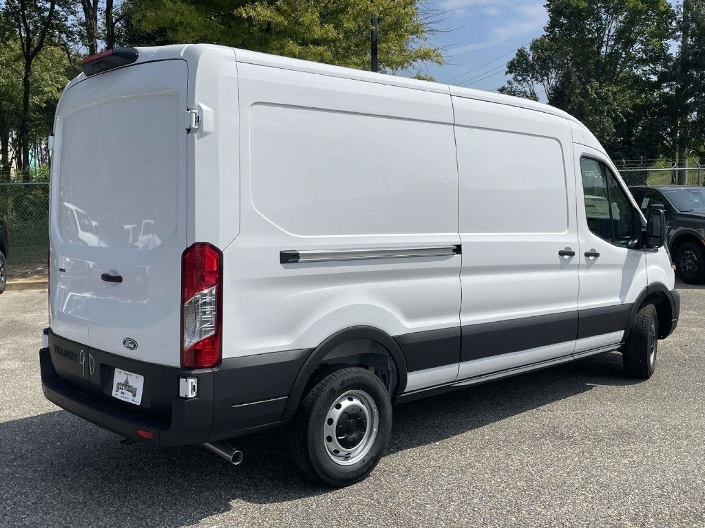 2027 Ford Transit-250 Base