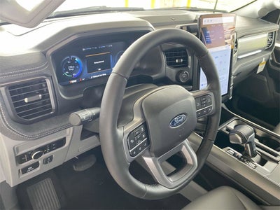 2025 Ford F-150 Lightning Flash