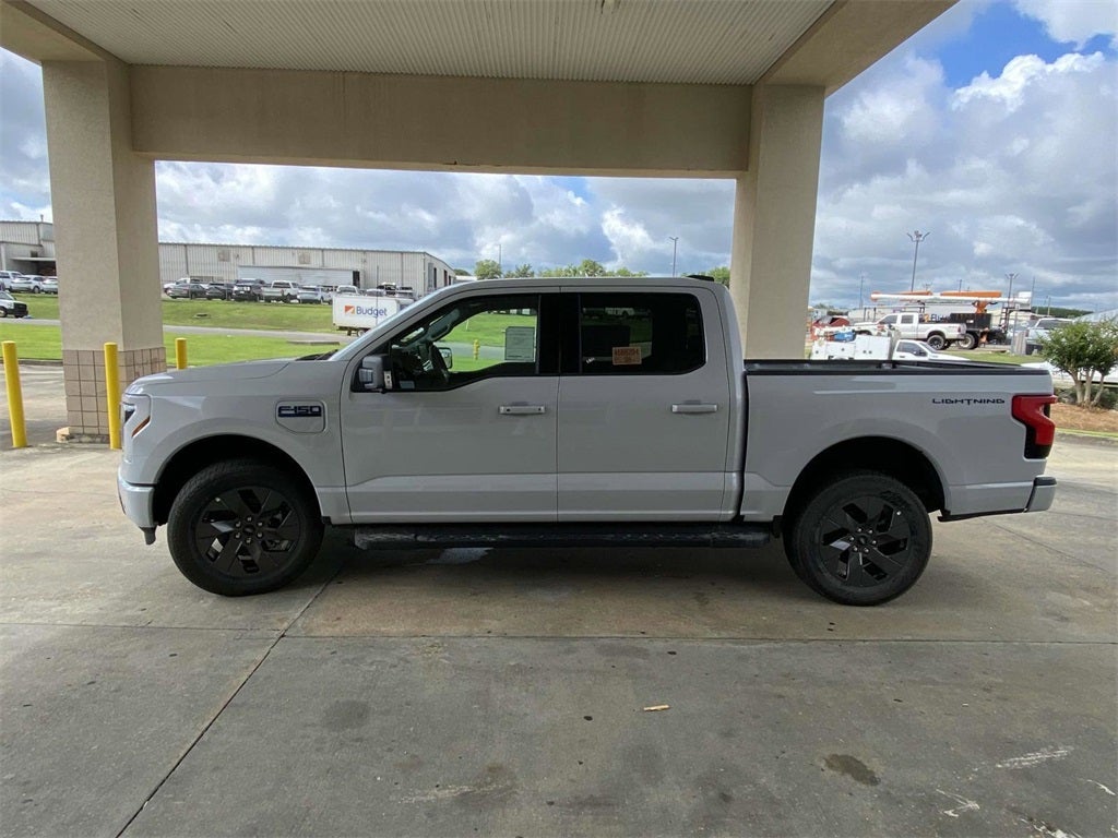 2025 Ford F-150 Lightning Flash