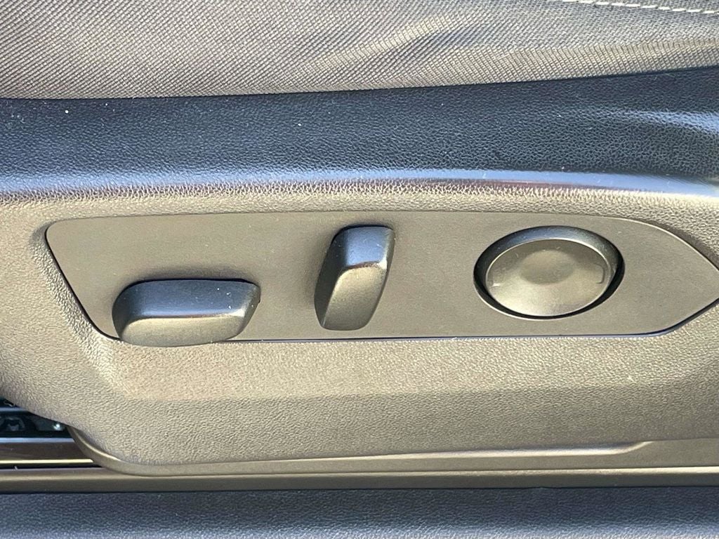 2023 Chevrolet Silverado 1500 LT LT1