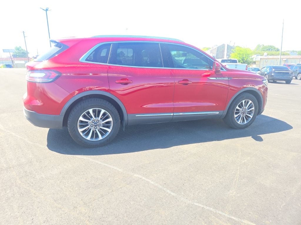 2019 Lincoln Nautilus Select