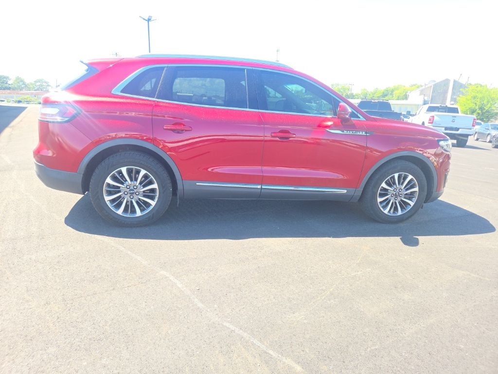 2019 Lincoln Nautilus Select