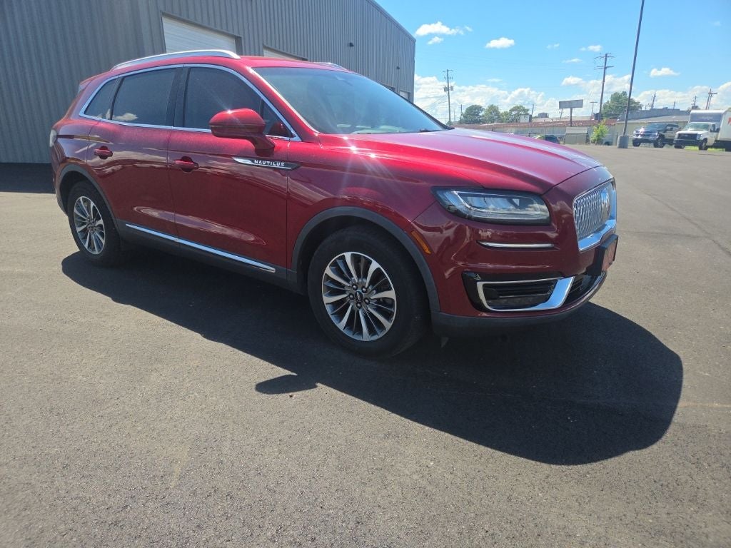 2019 Lincoln Nautilus Select