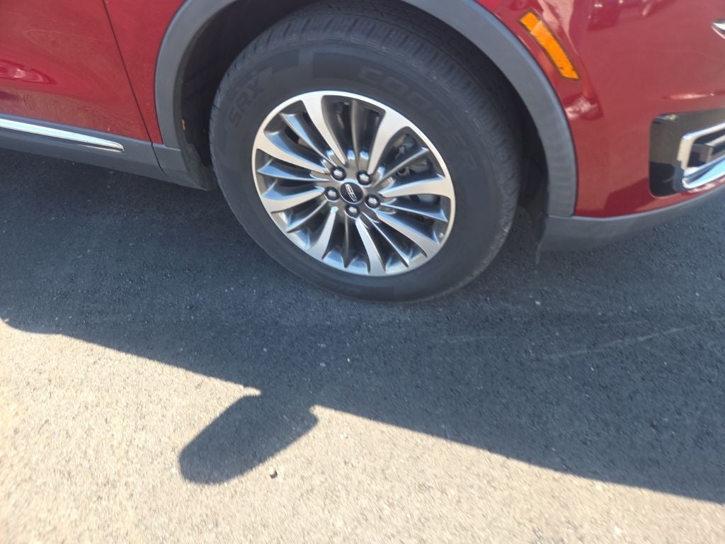 2019 Lincoln Nautilus Select