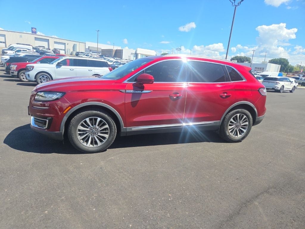 2019 Lincoln Nautilus Select