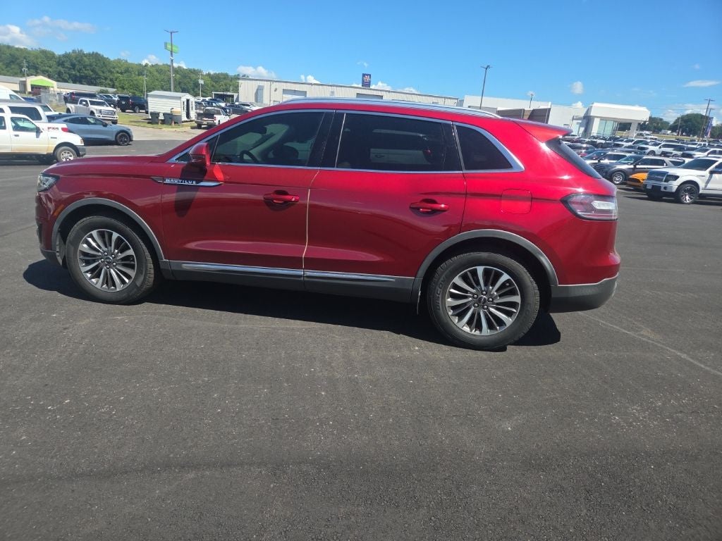 2019 Lincoln Nautilus Select